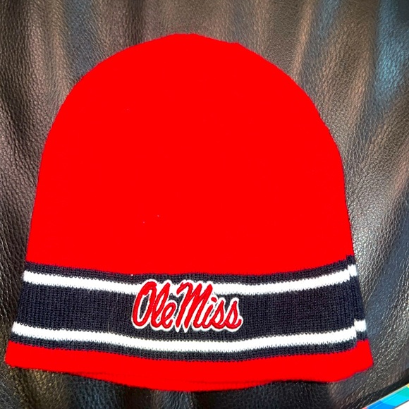 Ole Miss toboggan Like new! - Picture 1 of 2